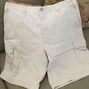 Men’s Izod Cargo Shorts 38